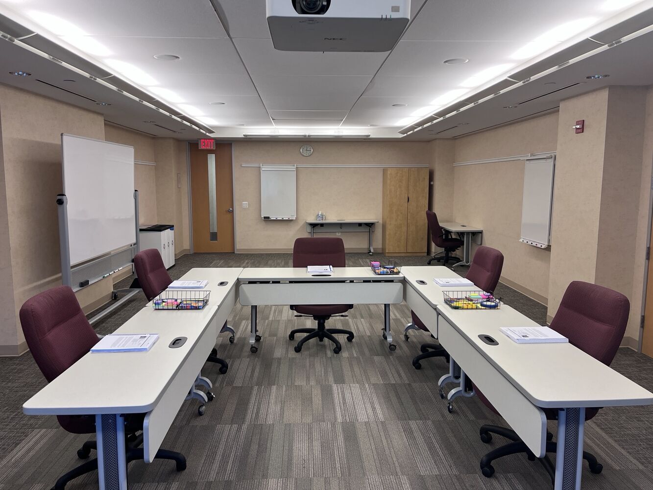 Washington – Room 208